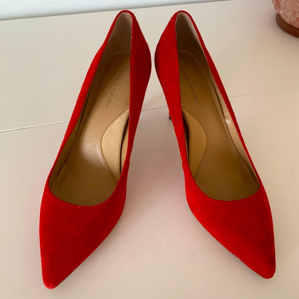 BR~ Red suede sexyyy heels 👠🔥💕